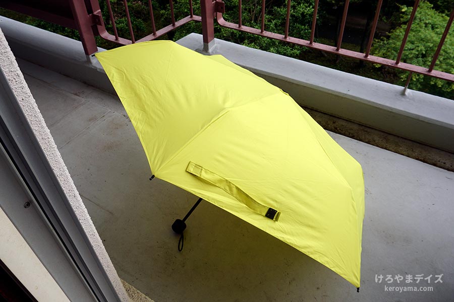ムーンバットの折りたたみ傘「フロータス」耐風タイプ